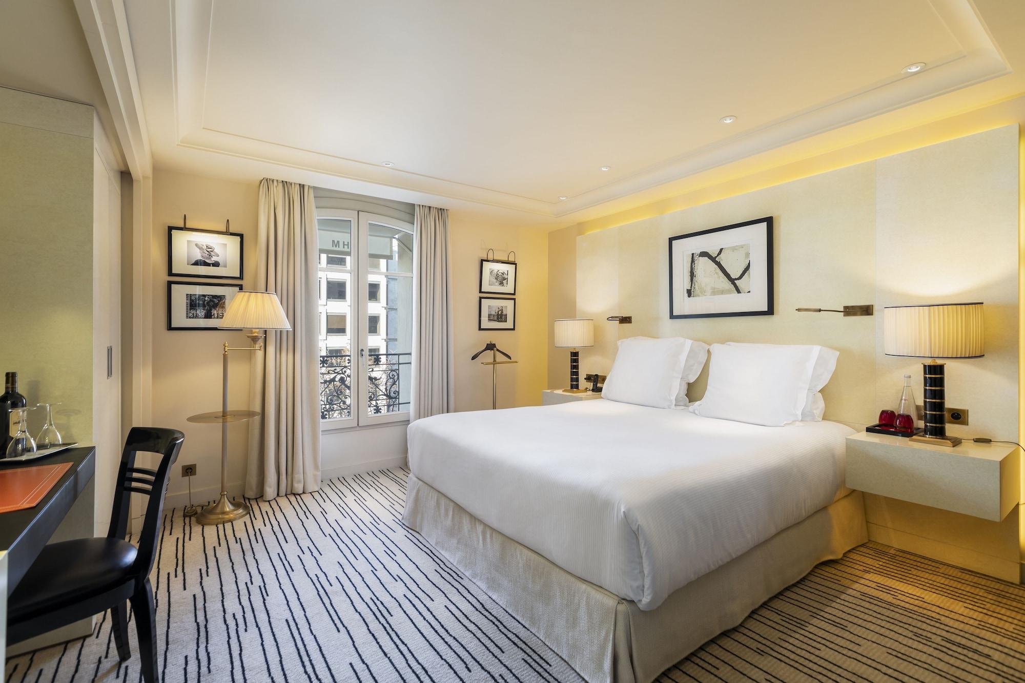 Hotel Montaigne Paris Dış mekan fotoğraf