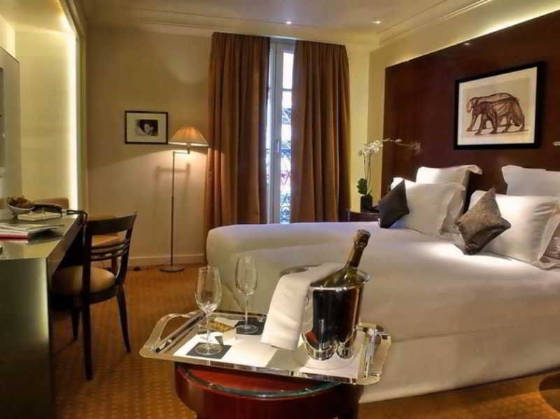 Hotel Montaigne Paris Dış mekan fotoğraf